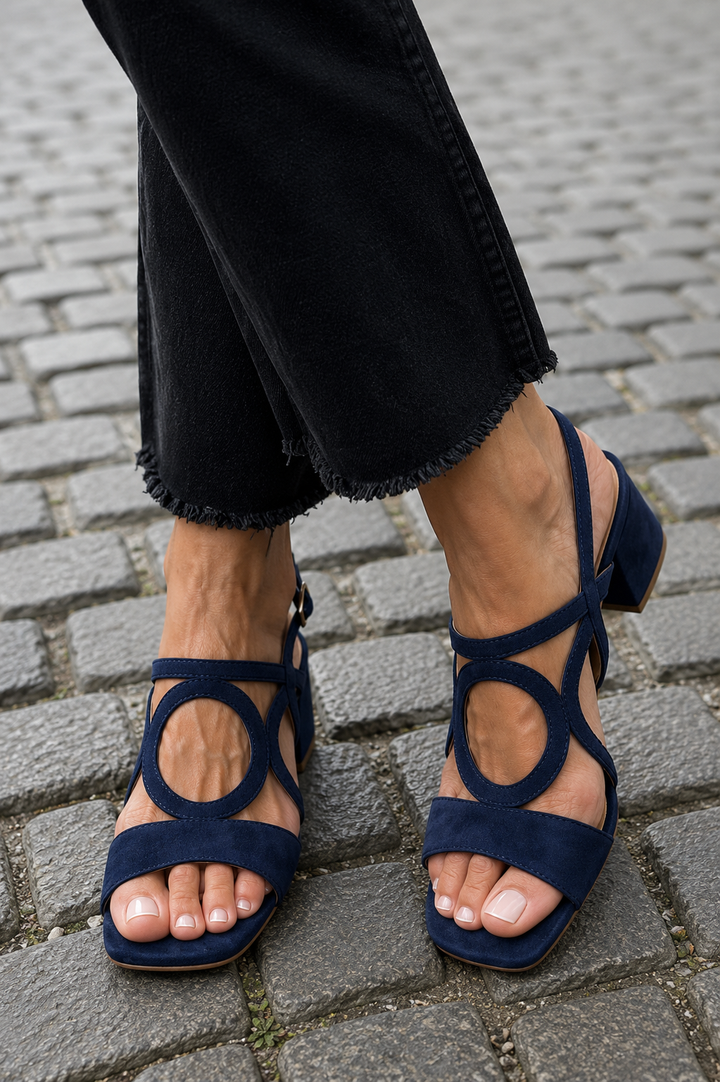 Sandalias con punta cuadrada y corte redondo